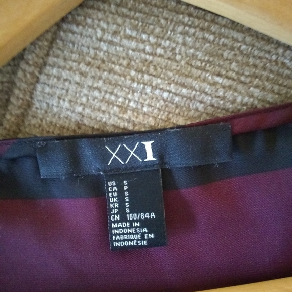 Forever 21 Top - Picture 3 of 3